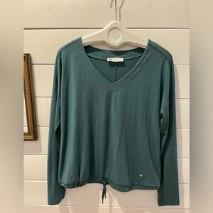 📍 FIG – Teal V-Neck Drawstring Hem Top (Size L)